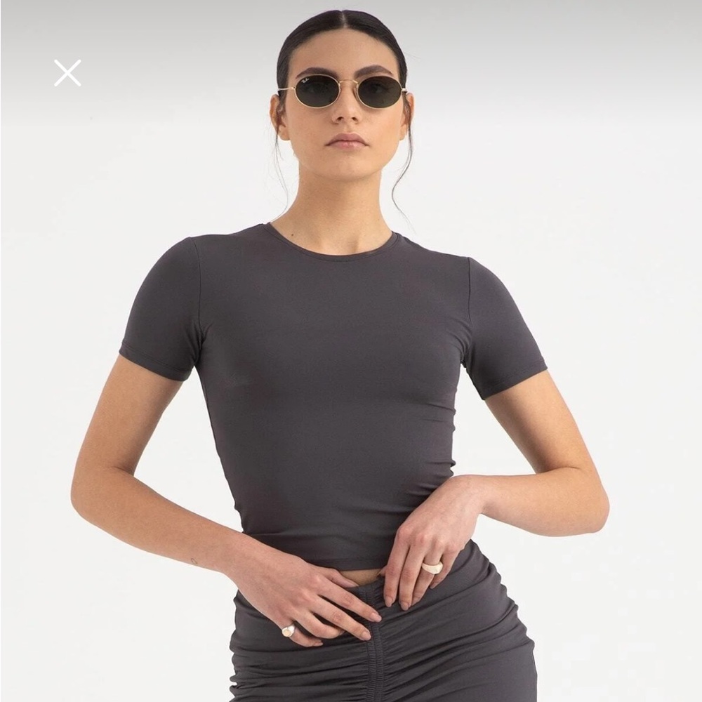 Chic Dark Gray Ruched T-shirt
